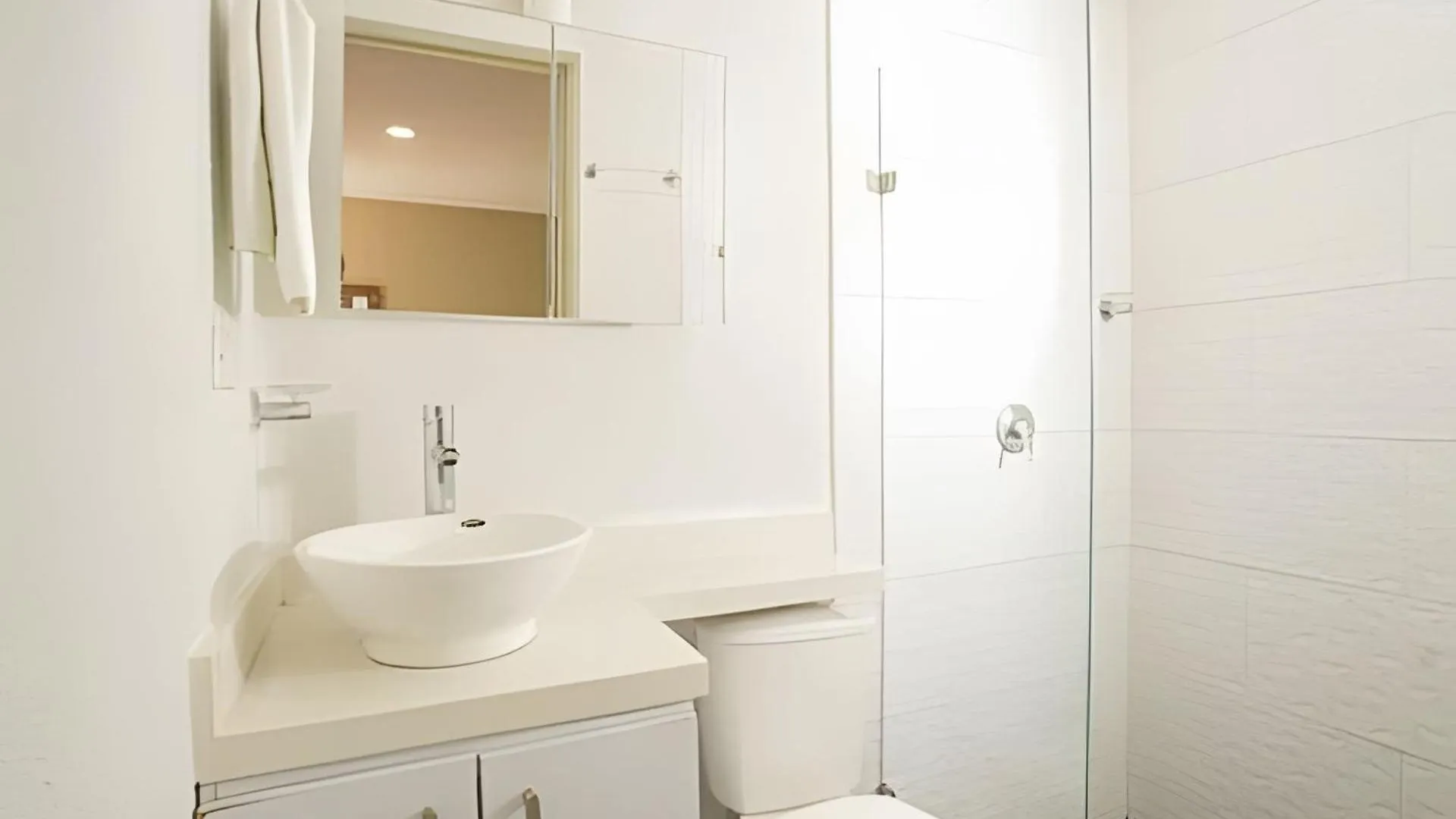 Apartasuite Moderno. Gran Vista. Medellín