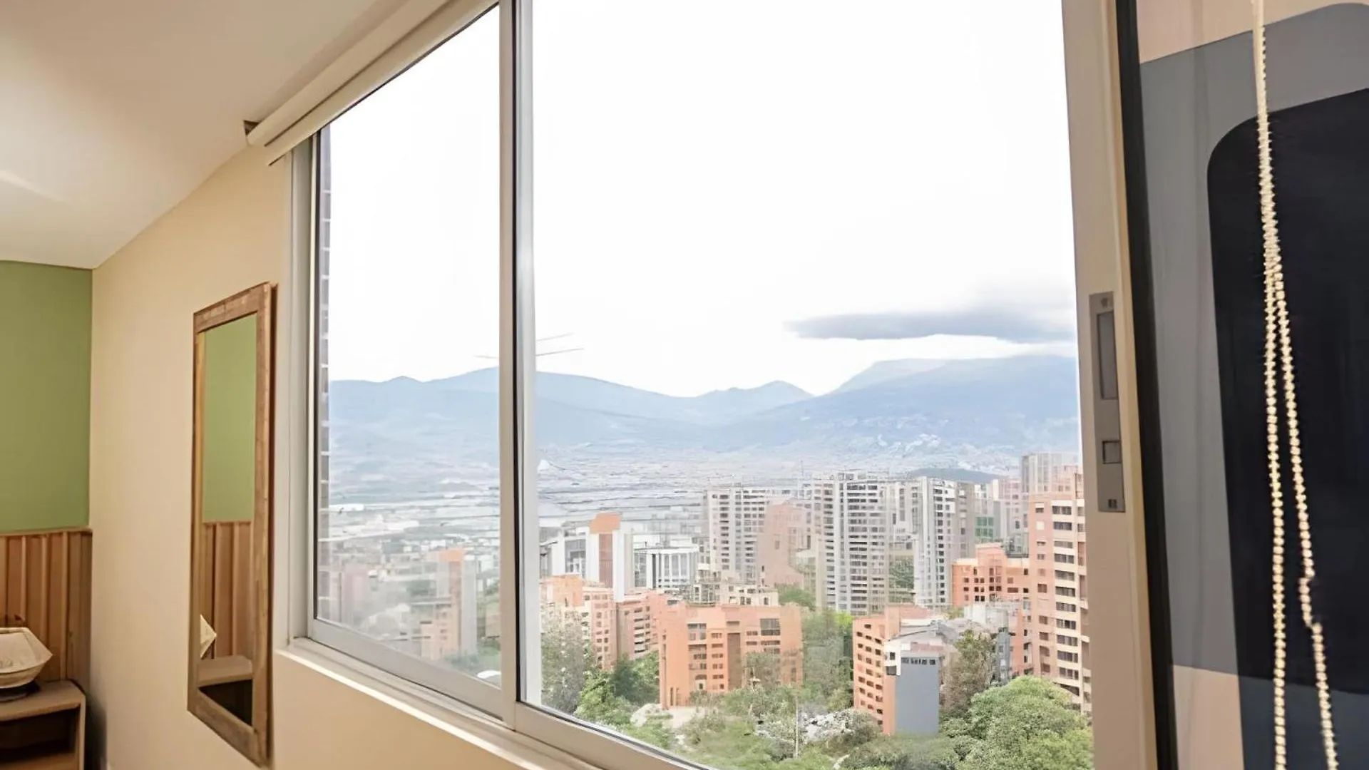 Lägenhet Apartasuite Moderno. Gran Vista. Medellín