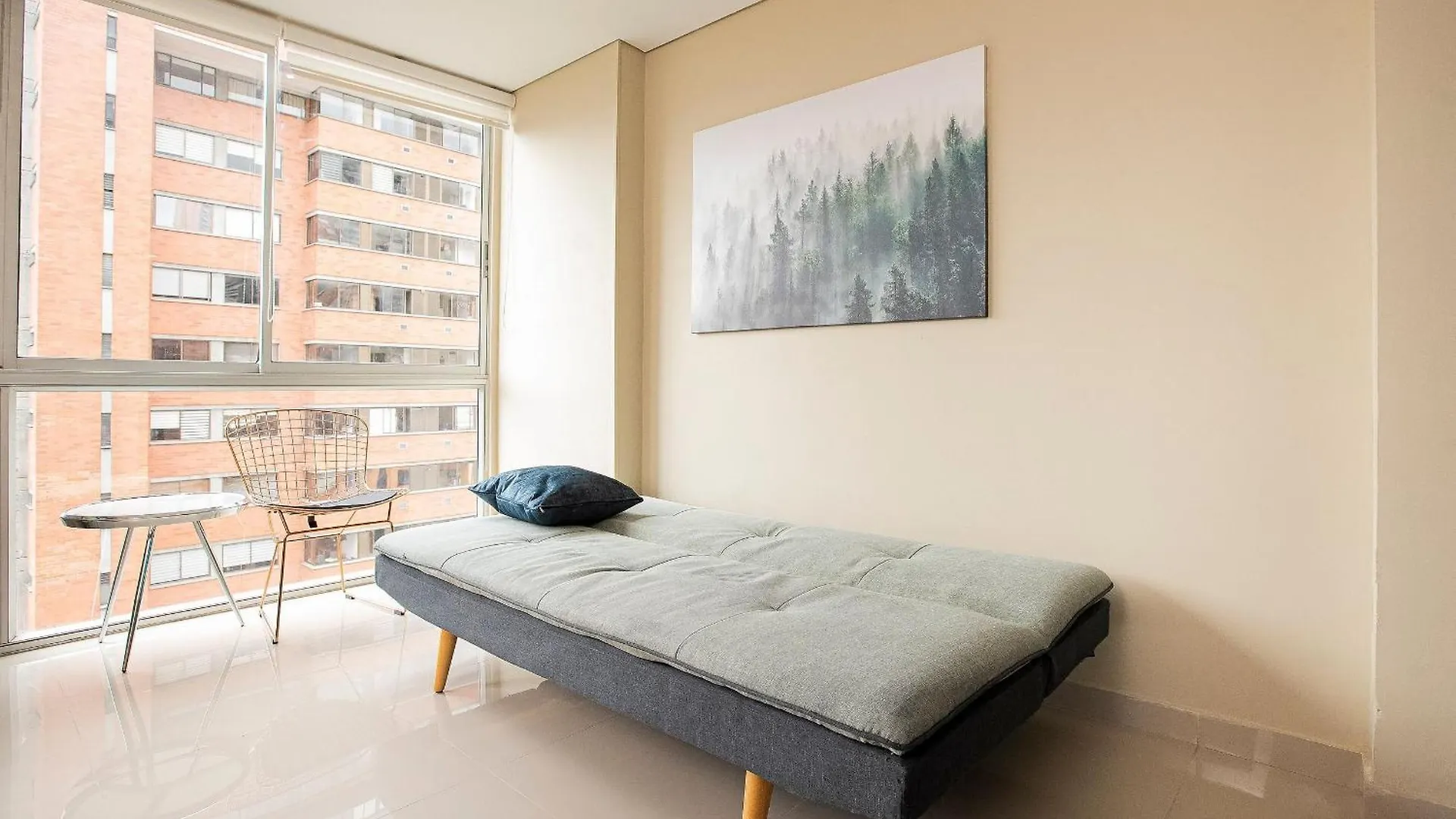 Apartasuite Moderno. Gran Vista. Medellín
